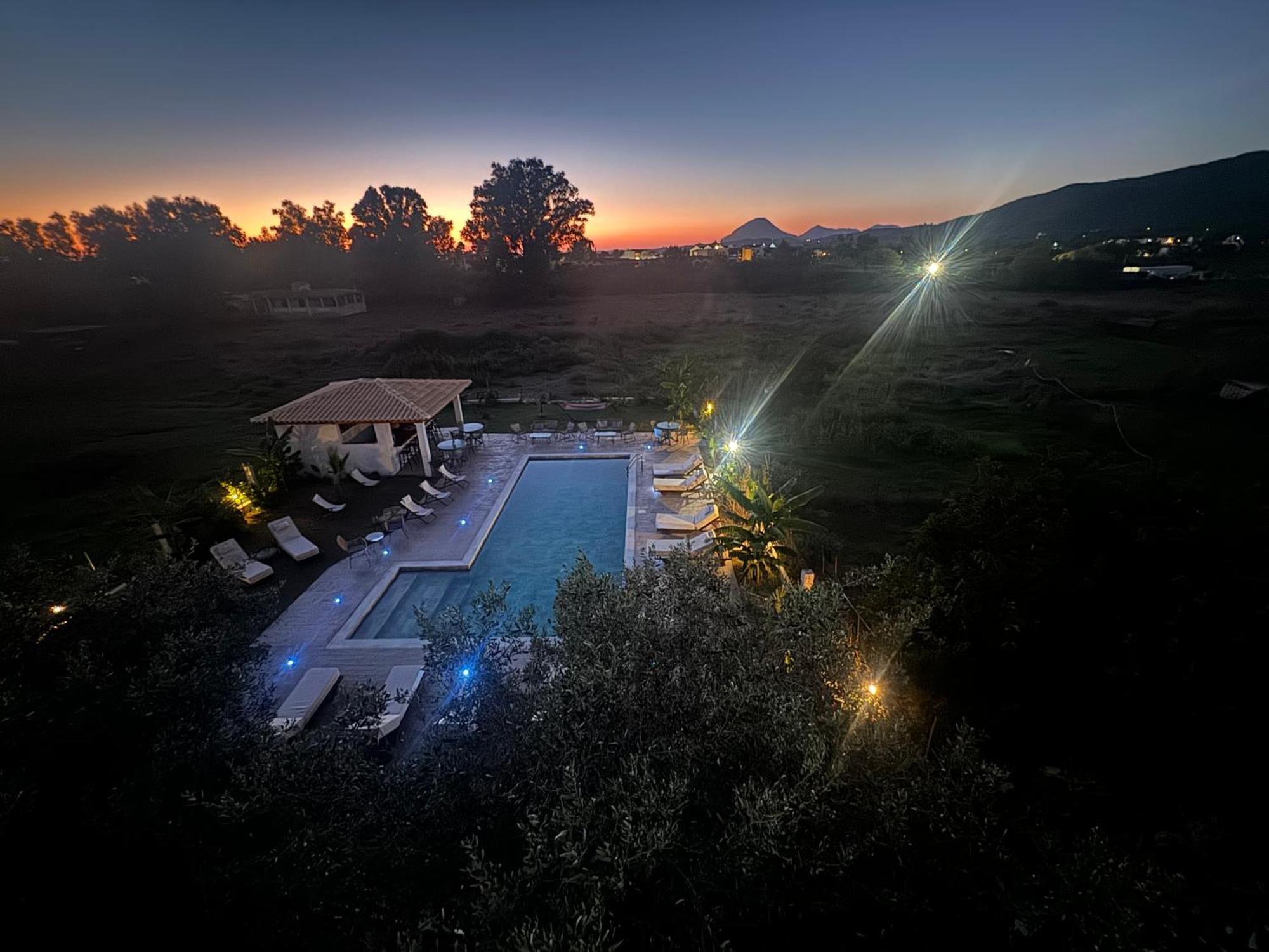 Kapetanios Luxury Aparthotel Agios Georgios  Luaran gambar